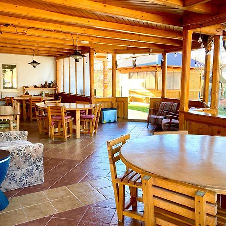 Pensiunea Casa-Stefanel ซาโดวา ภายนอก รูปภาพ