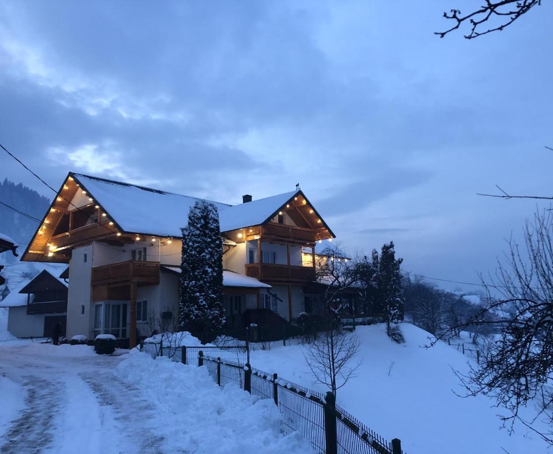 Pensiunea Casa-Stefanel ซาโดวา ภายนอก รูปภาพ