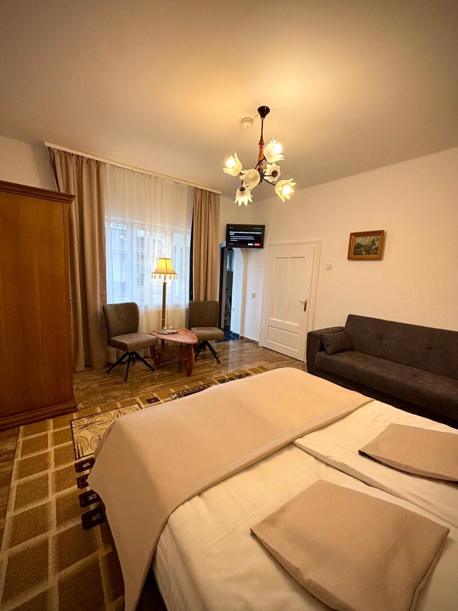 Pensiunea Casa-Stefanel ซาโดวา ภายนอก รูปภาพ