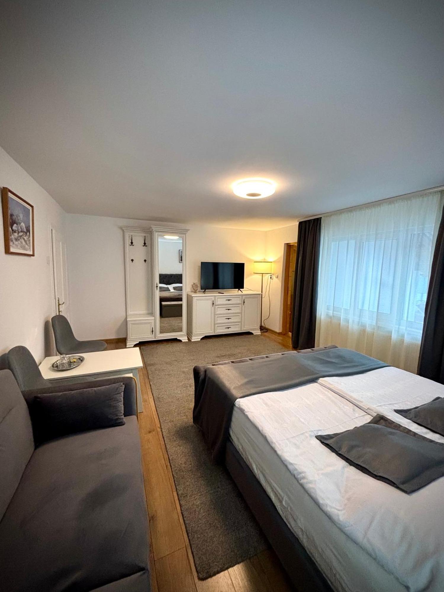 Pensiunea Casa-Stefanel ซาโดวา ภายนอก รูปภาพ