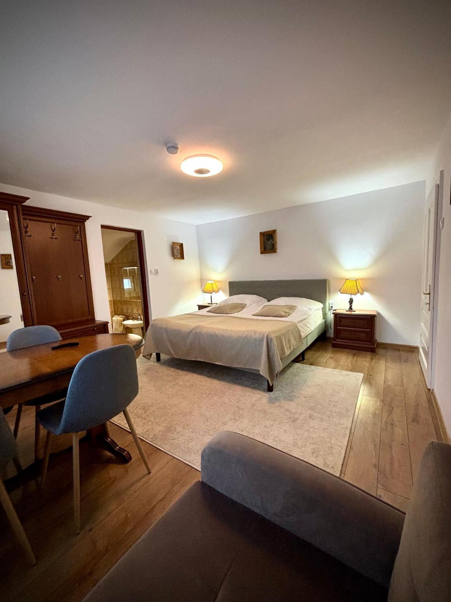 Pensiunea Casa-Stefanel ซาโดวา ภายนอก รูปภาพ