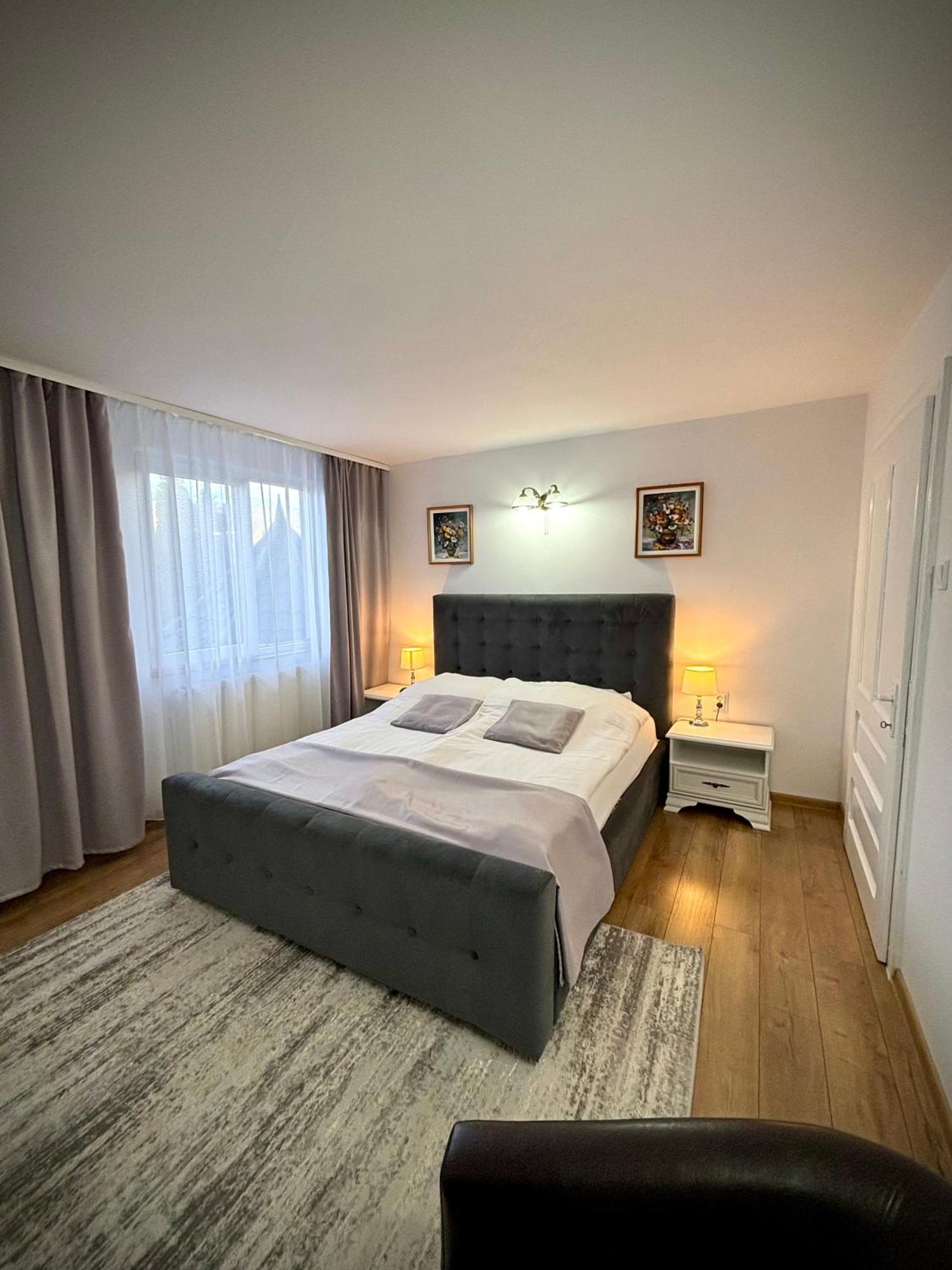 Pensiunea Casa-Stefanel ซาโดวา ภายนอก รูปภาพ