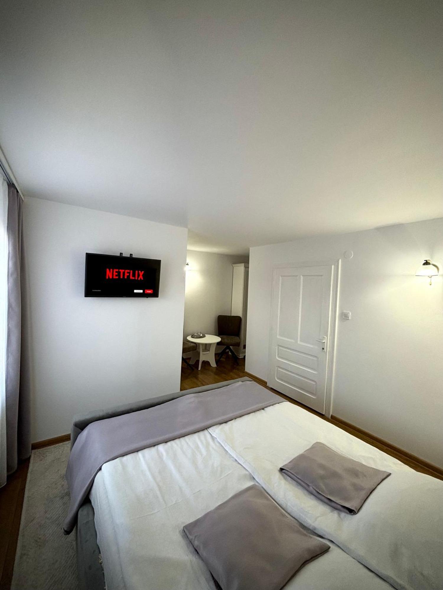 Pensiunea Casa-Stefanel ซาโดวา ภายนอก รูปภาพ
