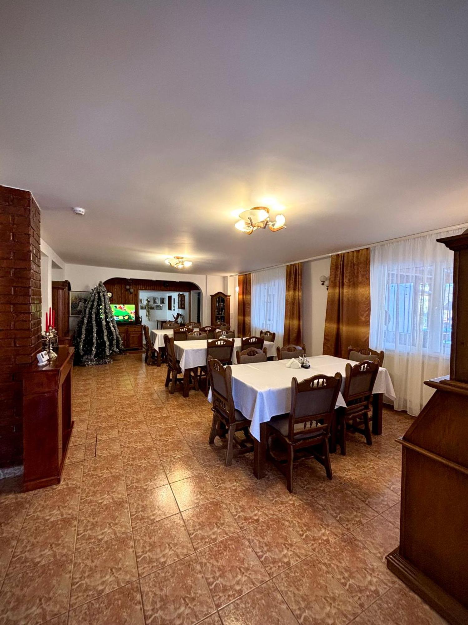 Pensiunea Casa-Stefanel ซาโดวา ภายนอก รูปภาพ